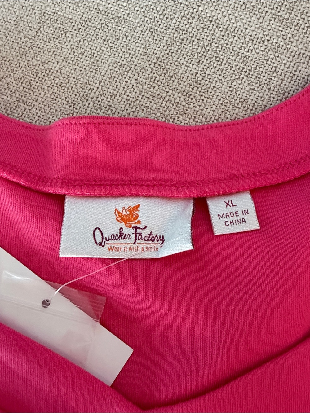 Quacker Factory Hot Pink 3/4 Sleeve Top with Bee & Floral Dress Graphic - Picture 3 of 3